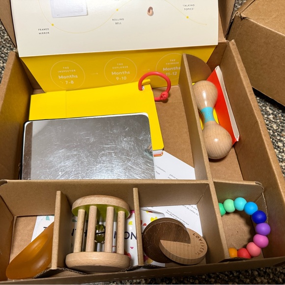 Lovevery Charmer Play Kit - Picture 4 of 11